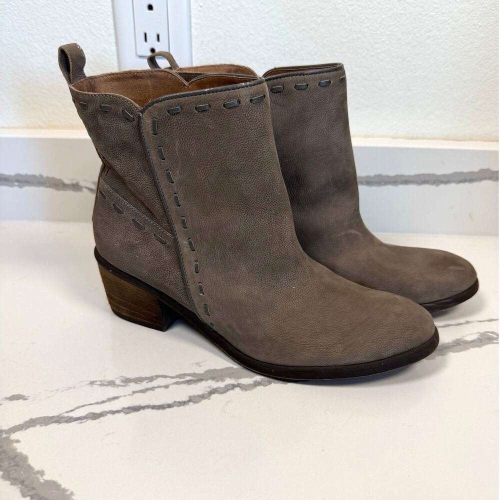 Donald J. Pliner Doro Leather Ankle Booties‎ Boots Size 8 Women's Topstitched